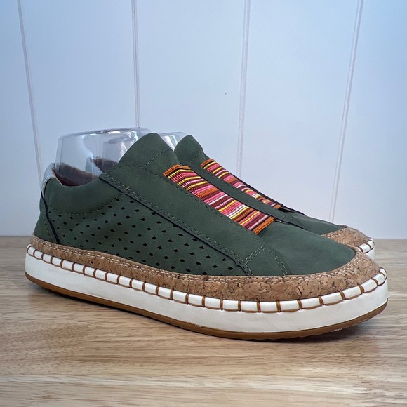 Size‎ 8.5 slip on boat shoes - Picture 1 of 6